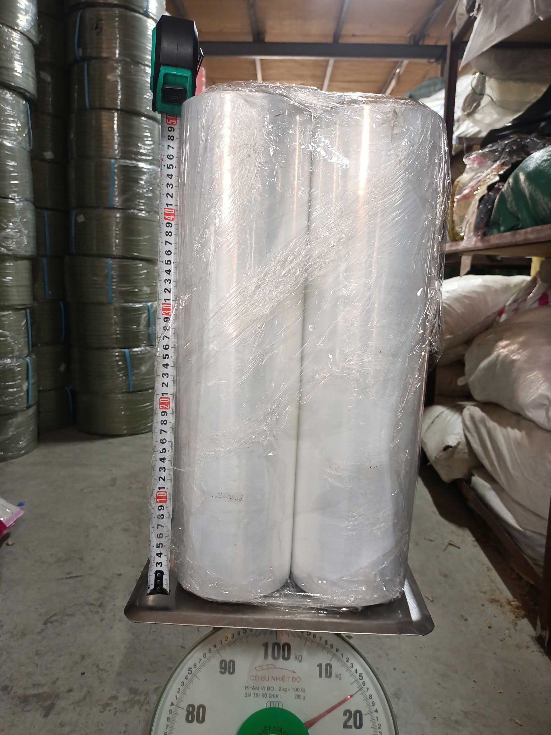 MÀNG PE SẢN XUẤT THEO YÊU CẦU 2 Mang chit 4kg 1 1